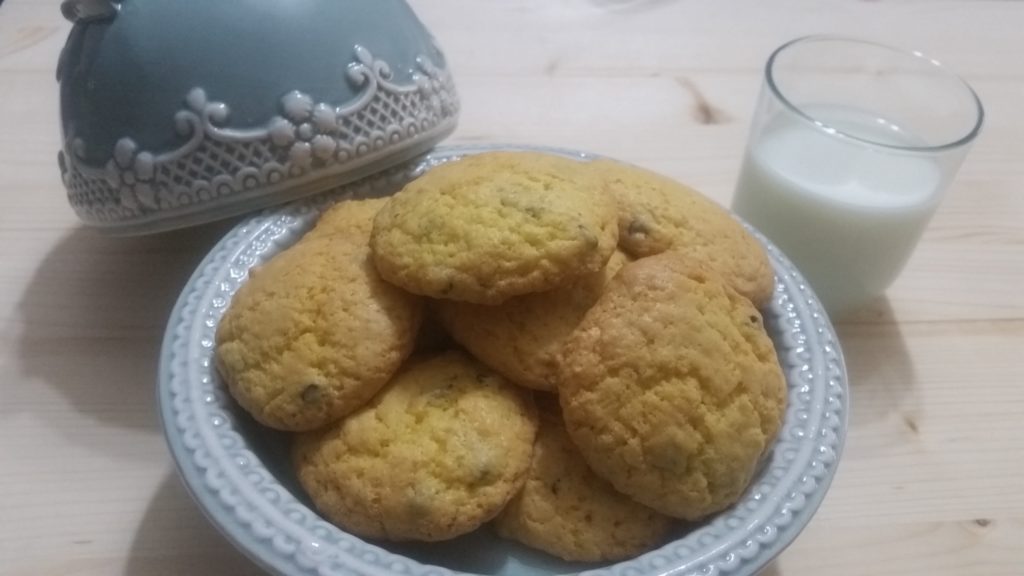 Biscotti con gocce di cioccolato
