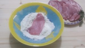 Scaloppine di arista al vino bianco e salvia