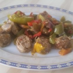 Salsiccia e peperoni in padella