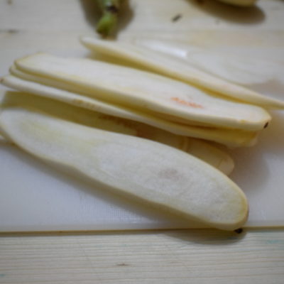 Involtini di melanzane bianche con prosciutto e formaggio