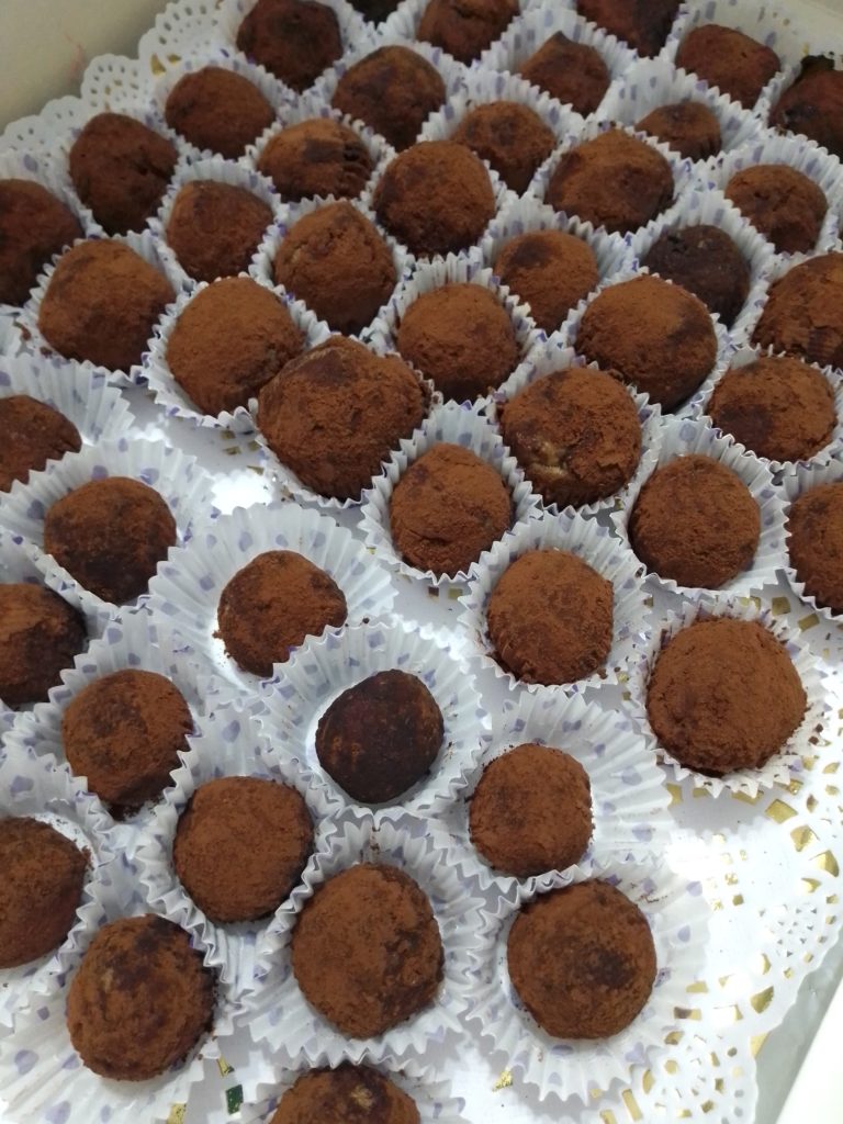 Tartufini al tiramisù ripieni di nutella