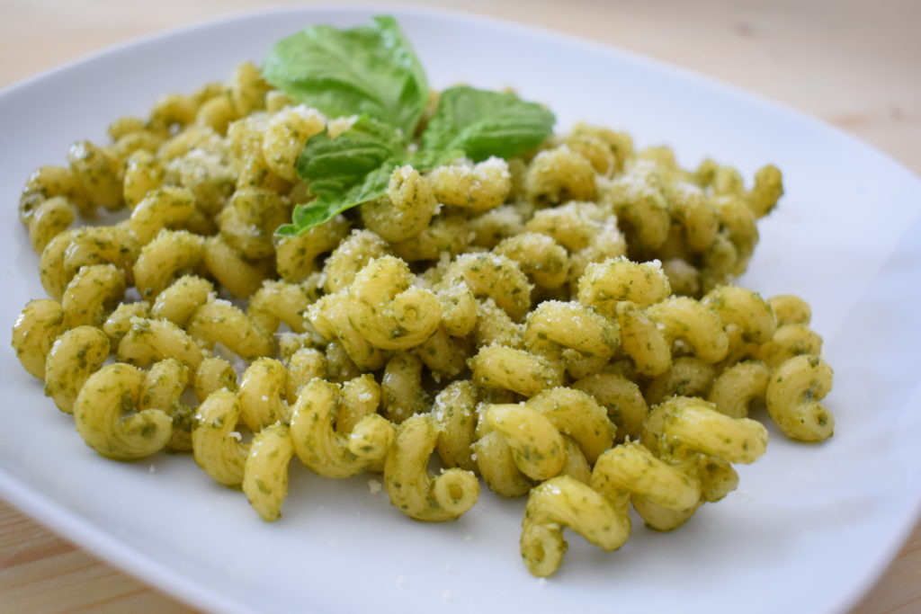 Pasta con pesto alla genovese