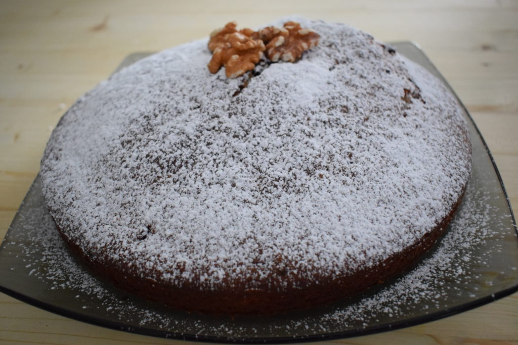 Torta noci, ricotta e gocce di cioccolato