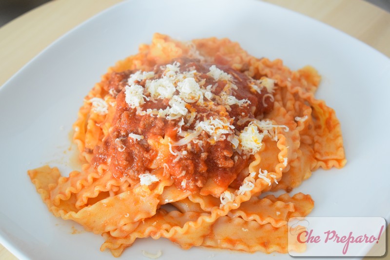 Pasta con sugo di carne macinata