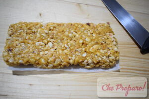 Croccante alle nocciole ricoperto di cioccolato 10 Croccante alle nocciole ricoperto di cioccolato